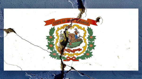 Die Flagge Von West Virginia Auf Rissiger Mauer — Stockfoto