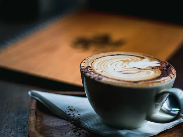 Gros Plan Une Tasse Cappuccino Sur Une Table Café — Photo