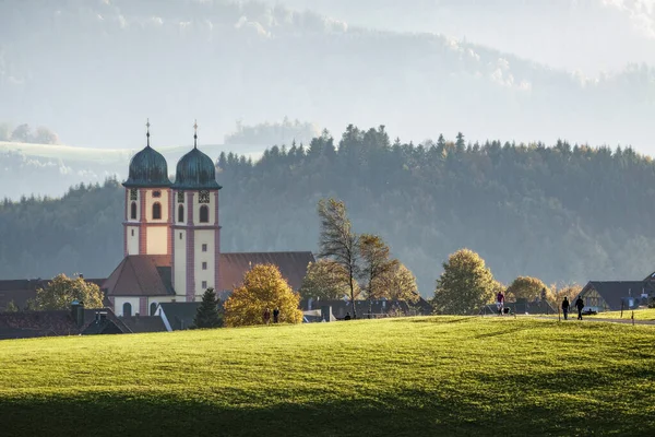 Die Doppelturmspitze Der Klosterkirche Margen Schwarzwald — Stockfoto