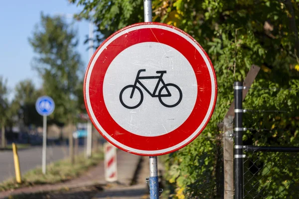 Parar Nenhum Sinal Trânsito Entrada Com Pictograma Uma Bicicleta Fundo — Fotografia de Stock