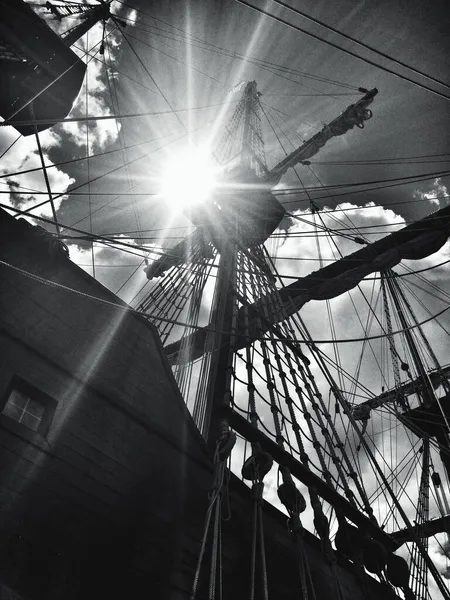 Grayscale Low Angle Big Wooden Ship Shiny Sun Disk — Stock Photo, Image