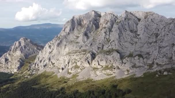 Bella Vista Delle Montagne Sullo Sfondo — Video Stock