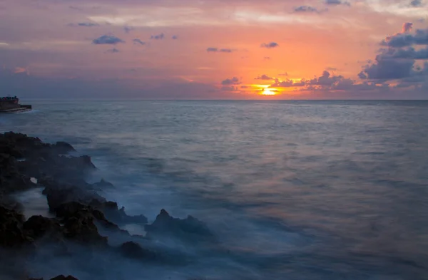 Vacker Solnedgång Över Havet — Stockfoto