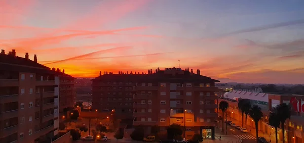 サラゴサ スペイン 2021年7月16日 バルコニーからの建物の美しい夕日の景色 — ストック写真