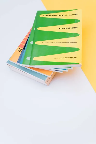 Como Italy Oct 2021 School Education Books Manuals White Yellow — 스톡 사진