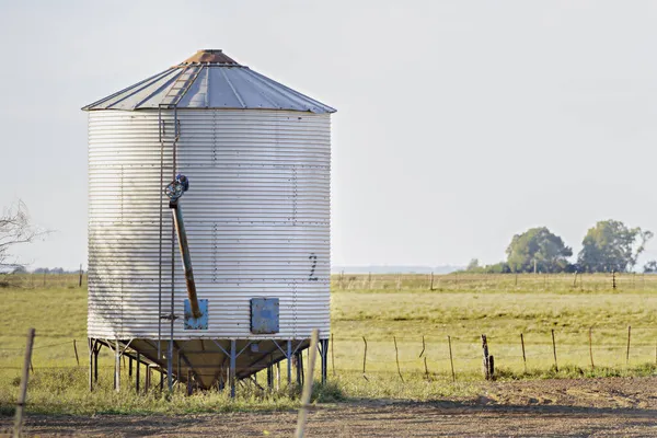 Lonely Grain Storage Silo Side Fence Field — Stock Photo, Image
