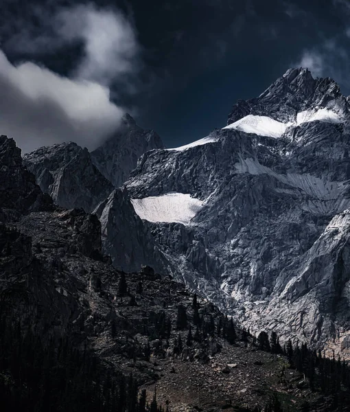 Une Vue Panoramique Sur Les Montagnes Rocheuses Canyon Cascade Dans — Photo