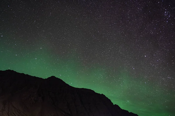 밤하늘의 아름다운 실루엣 — 스톡 사진