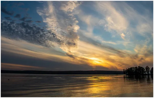 Der Schöne Blick Auf Einen Sonnenuntergang Seeufer — Stockfoto