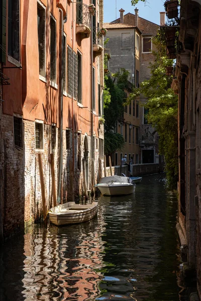 Anchored Row Boats Venice Canal Venice Italy — Stock Photo, Image