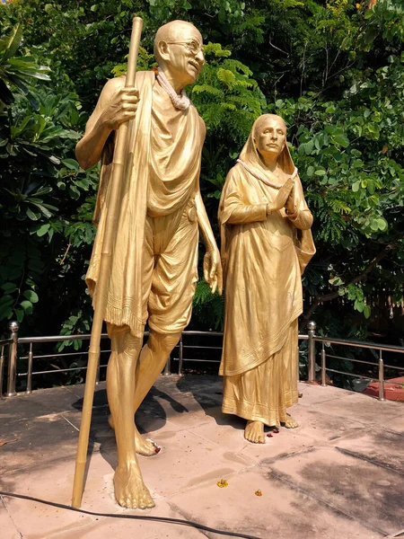 Porbandar Índia Outubro 2021 Uma Estátua Mahatma Gandhiji Sua Esposa — Fotografia de Stock