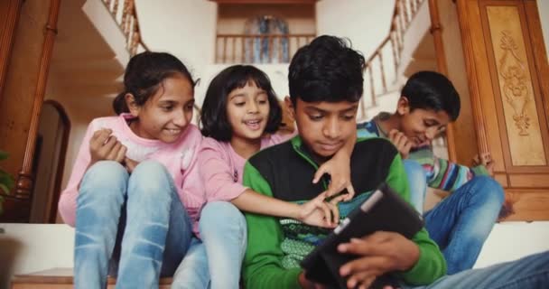 South Asian Siblings Spending Time Together — Wideo stockowe