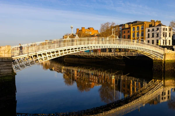 Dublin Irland Apr 2021 Vacker Utsikt Över Penny Bridge Dublin — Stockfoto