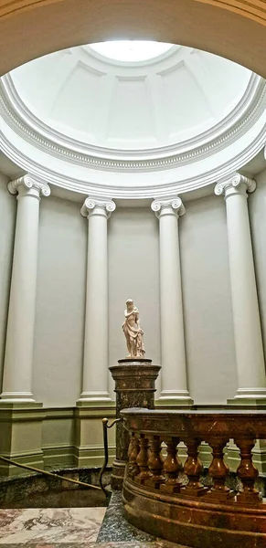 Sydney Austrália Set 2021 Uma Estátua Mármore Alcove Escadaria Espiral — Fotografia de Stock