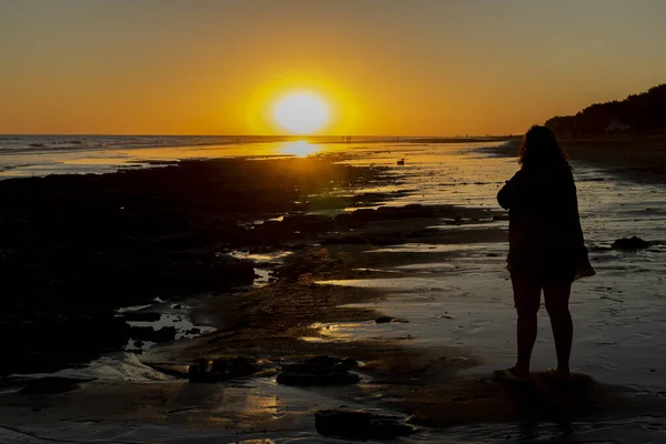 Woman Watching Sunset Beach — Stock Photo, Image