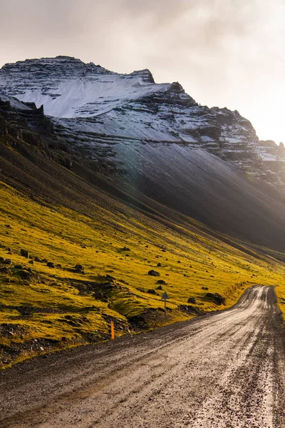 Vertikal Bild Väg Bergen — Stockfoto