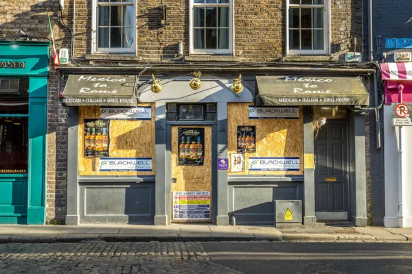 Dublín Irlanda Abr 2021 Los Restaurantes Pubs Están Cerrados Debido —  Fotos de Stock
