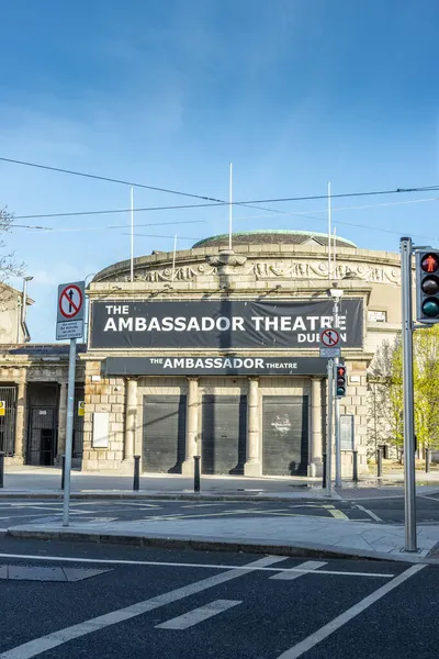 Dublin Irlanda Abril 2021 Uma Foto Panorâmica Teatro Embaixador Dublin — Fotografia de Stock