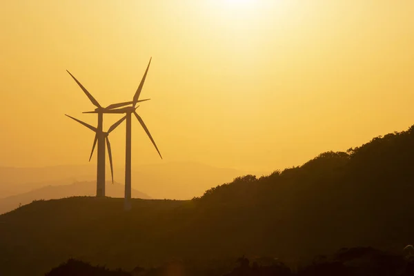 Windgeneratoren Unter Der Sonne — Stockfoto