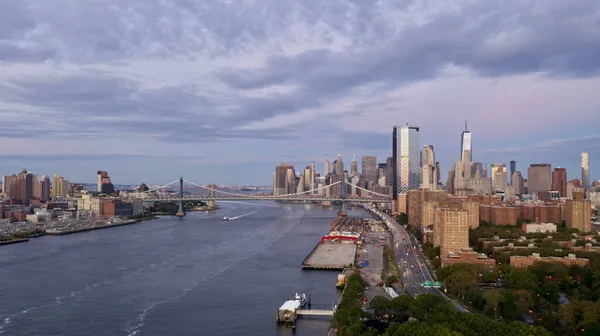 ニューヨーク市 2021年9月26日 マンハッタンのイースト川の空中ビュー ニューヨーク アメリカ — ストック写真
