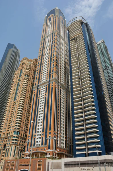 Dubai Emiratos Árabes Unidos Julio 2016 Una Vista Bajo Ángulo —  Fotos de Stock