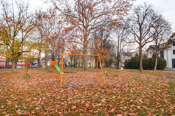 秋の木々のある公園 — ストック写真