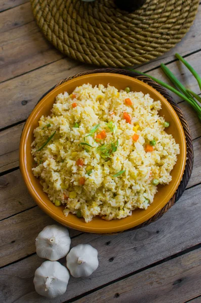 Una Vista Vertical Superior Del Arroz Con Verduras — Foto de Stock