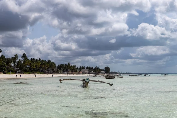 Pláž Během Oblačného Dne Zanzibaru — Stock fotografie
