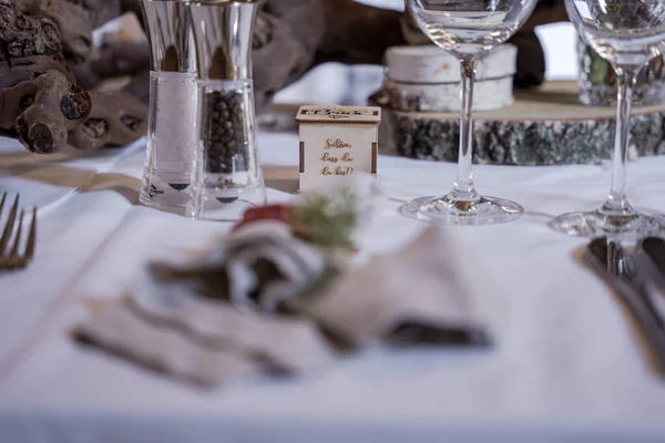 Selective Focus Shot Small Wooden Box Tableware — Stock Photo, Image