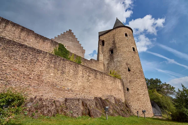 Μια Γραφική Θέα Του Κάστρου Bourscheid Στο Bourscheid Λουξεμβούργο — Φωτογραφία Αρχείου