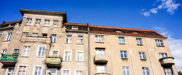 Poznan Poland Oct 2016 Låg Vinkel Skott Gammal Bostadshus Lazarski — Stockfoto