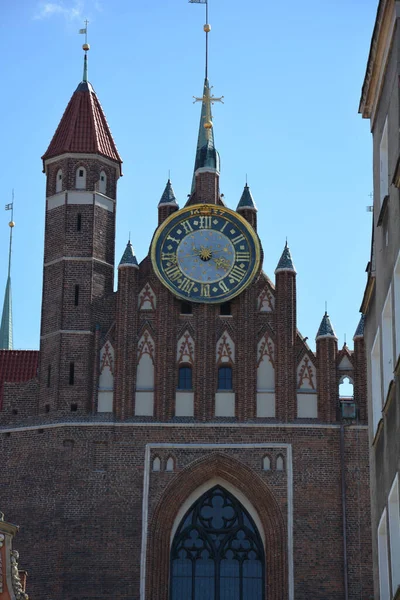 Eine Vertikale Aufnahme Der Historischen Gotischen Katholischen Marienkirche Danzig Vor — Stockfoto