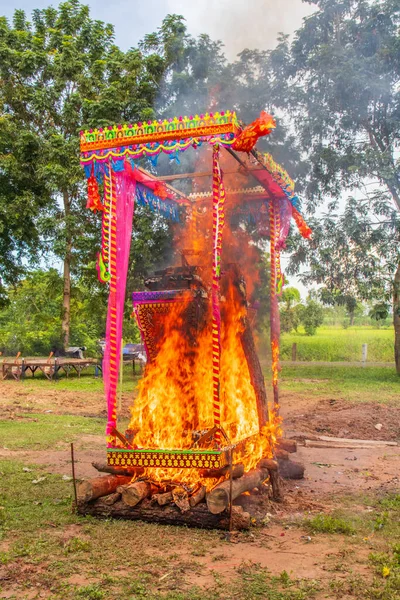 Buddhist Cremation Thailand Southeast Asia Funeral Villager Burning Firewood Forest — Stock Photo, Image