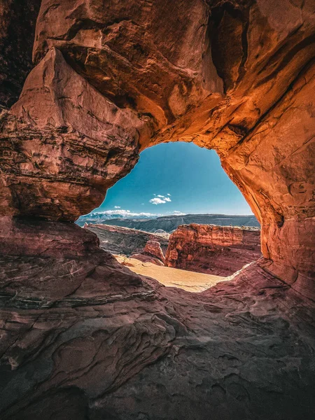 Eine Vertikale Aufnahme Des Wunderschönen Antelope Canyon Arizona Usa — Stockfoto