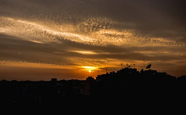 塞浦路斯帕索斯Peyia一个多云的美丽夜晚 — 图库照片