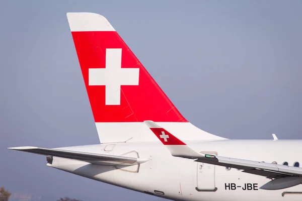 Graz Austria Październik 2012 Szwajcarski Airbus A220 Ogon Skrzydło Logo — Zdjęcie stockowe