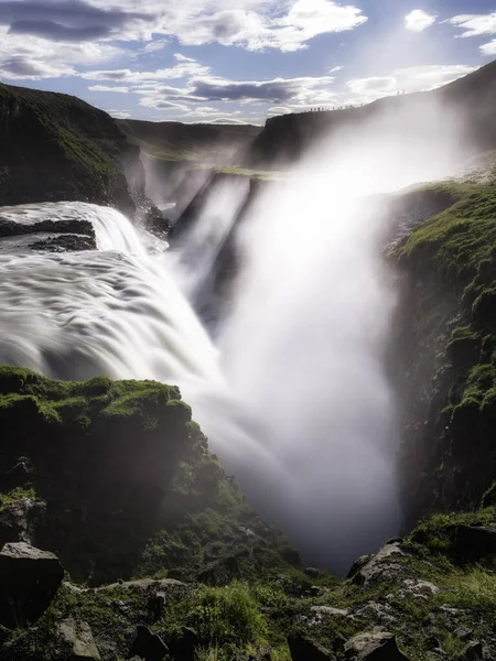 Vertical Shot Scenic Waterfall Flowing High Cliff Iceland — Zdjęcie stockowe