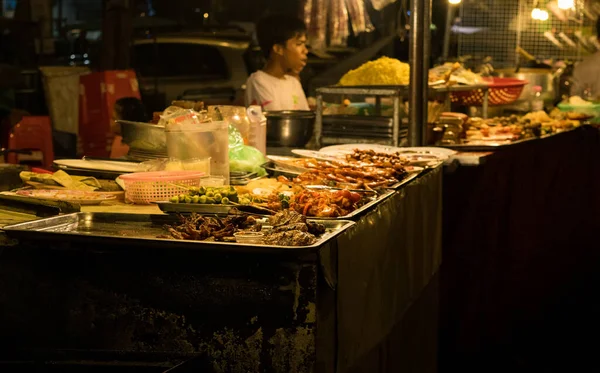 Phnom Penh Cambodia Aug 2017 Stalls Vendors Selling Street Food — Stock Photo, Image