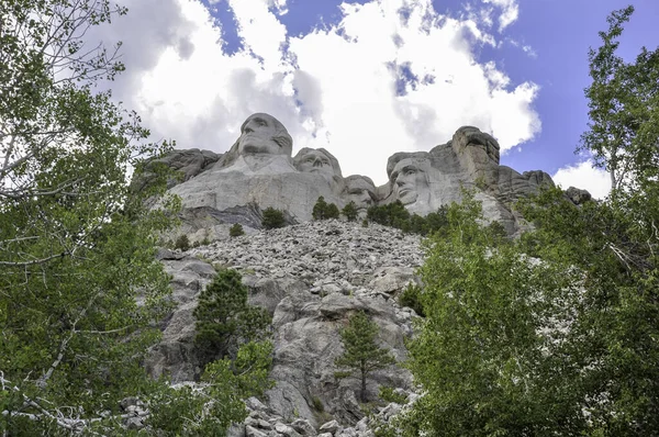 Uma Foto Baixo Ângulo Memorial Nacional Monte Rushmore Região Black — Fotografia de Stock