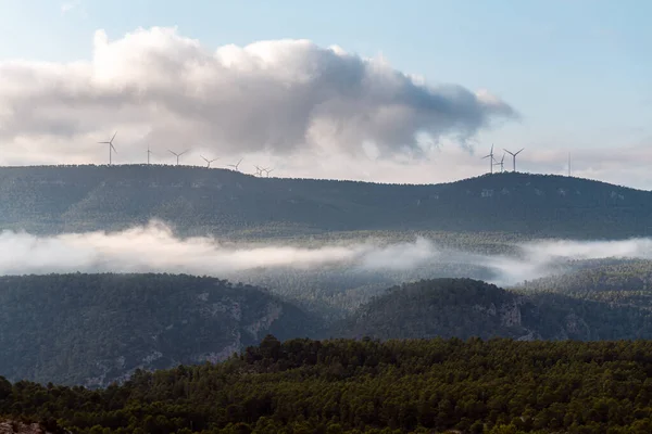 Paisaje Amanecer Con Siluetas Molinos Viento Generando Electricidad Renovable — Foto de Stock