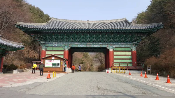 Donghwa Tapınağı Ndaki Kapı Kuzey Daegu Güney Kore Deki Budist — Stok fotoğraf