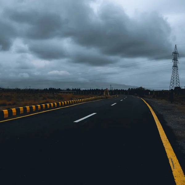 Scenic View Asphalt Road Cloudy Weather —  Fotos de Stock