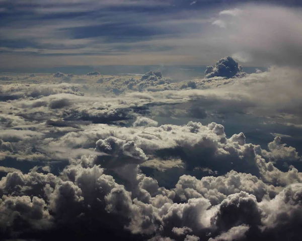 Фото Красивой Облачности Видно Самолета — стоковое фото