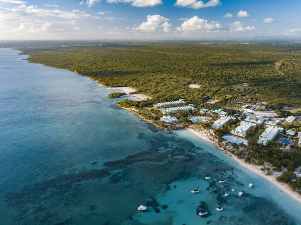 Landscape Bayahibe Beach Surrounded Sea Greenery Dominican Republic — Stock Photo, Image