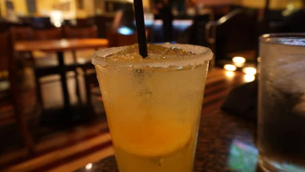 Closeup Shot Alcoholic Beverage Table Bar — Foto Stock