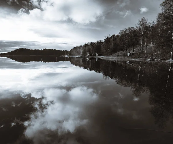 Vacker Bild Himlen Reflektion Till Sjön Skog — Stockfoto