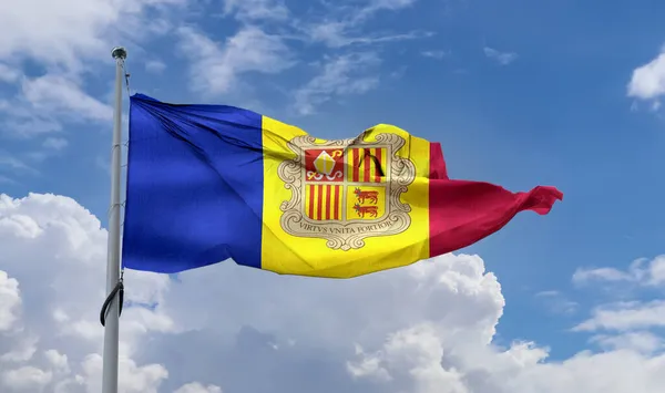 Andorra Flagga Vid Flaggstång Rör Sig Vinden Mot Himlen — Stockfoto