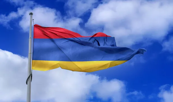 Bandera Armenia Asta Bandera Que Mueve Viento Contra Cielo —  Fotos de Stock