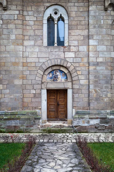 Tiro Vertical Mosteiro Manasija Sérvia — Fotografia de Stock