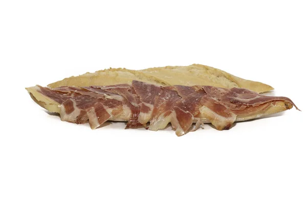 Крупный План Испанского Бутерброда Ветчиной Корочкой Хлеба Белом Фоне — стоковое фото